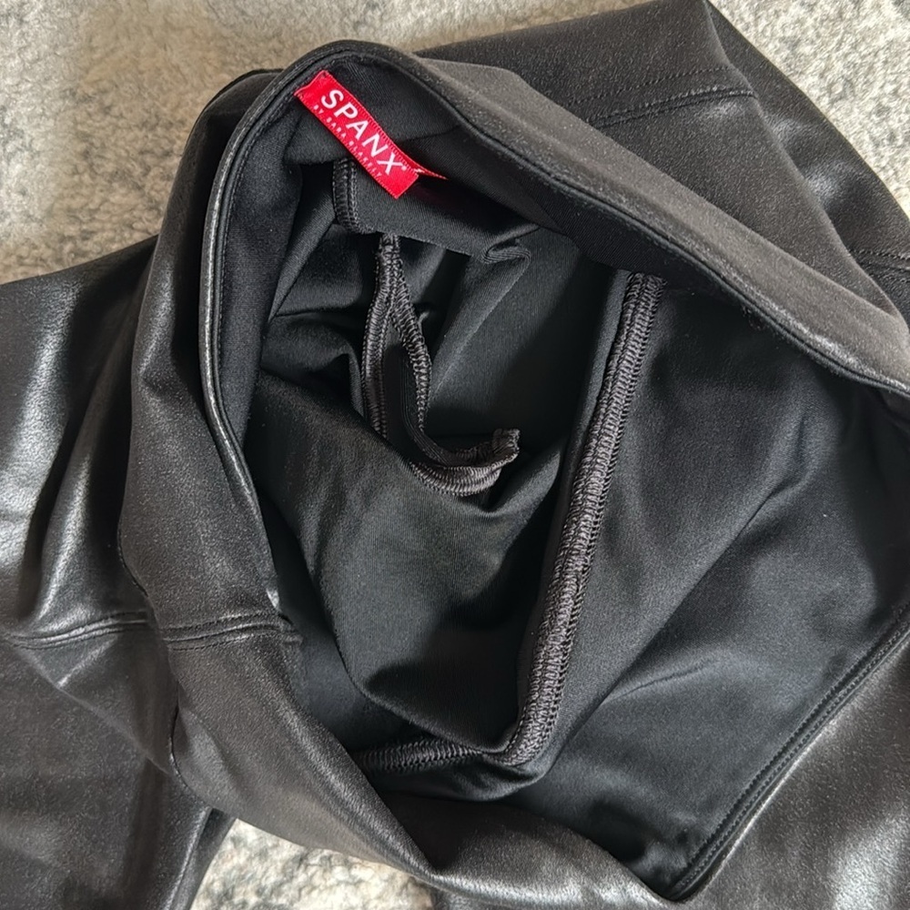 Spanx Faux Leather Leggings - Picture 4 of 8